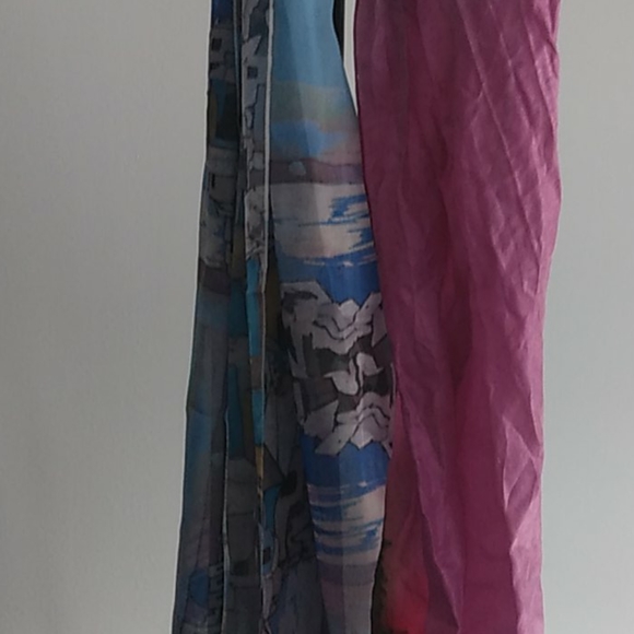 Woman's scarves some polyester some silk - Picture 5 of 5